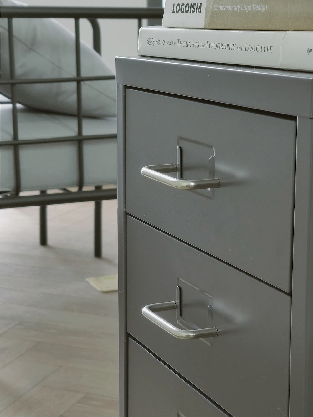 How does a lateral file cabinet work?