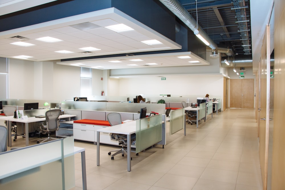 What are examples of an open plan office?