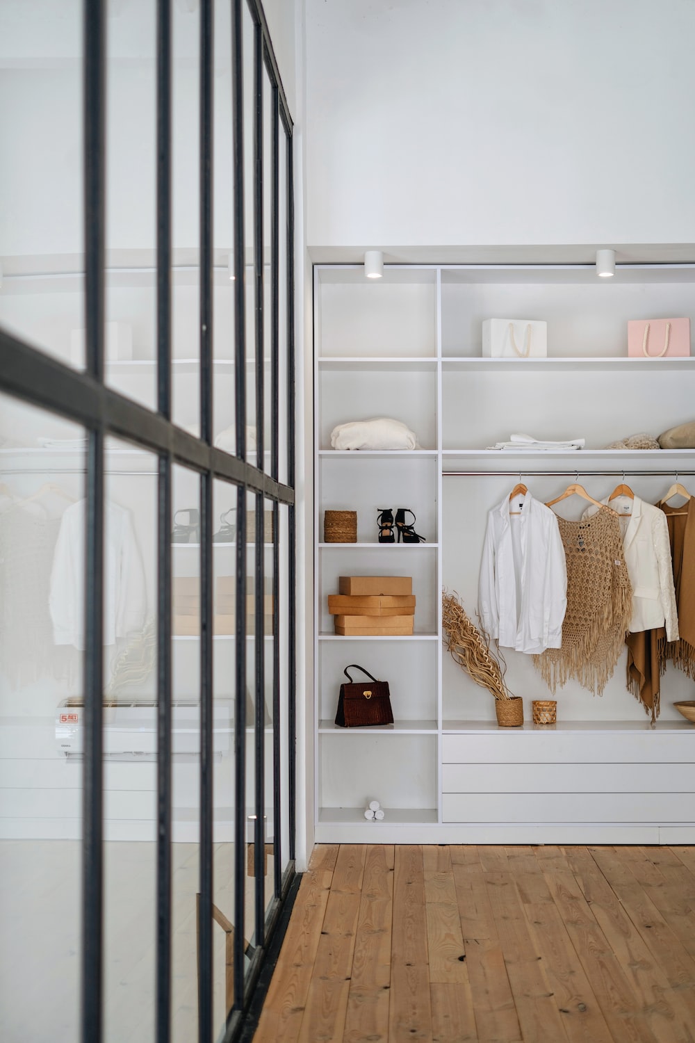 What are modular wardrobes?