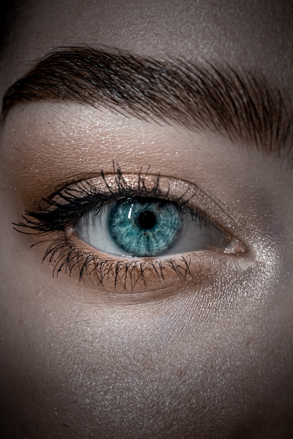 What color is best for your eyes at night?