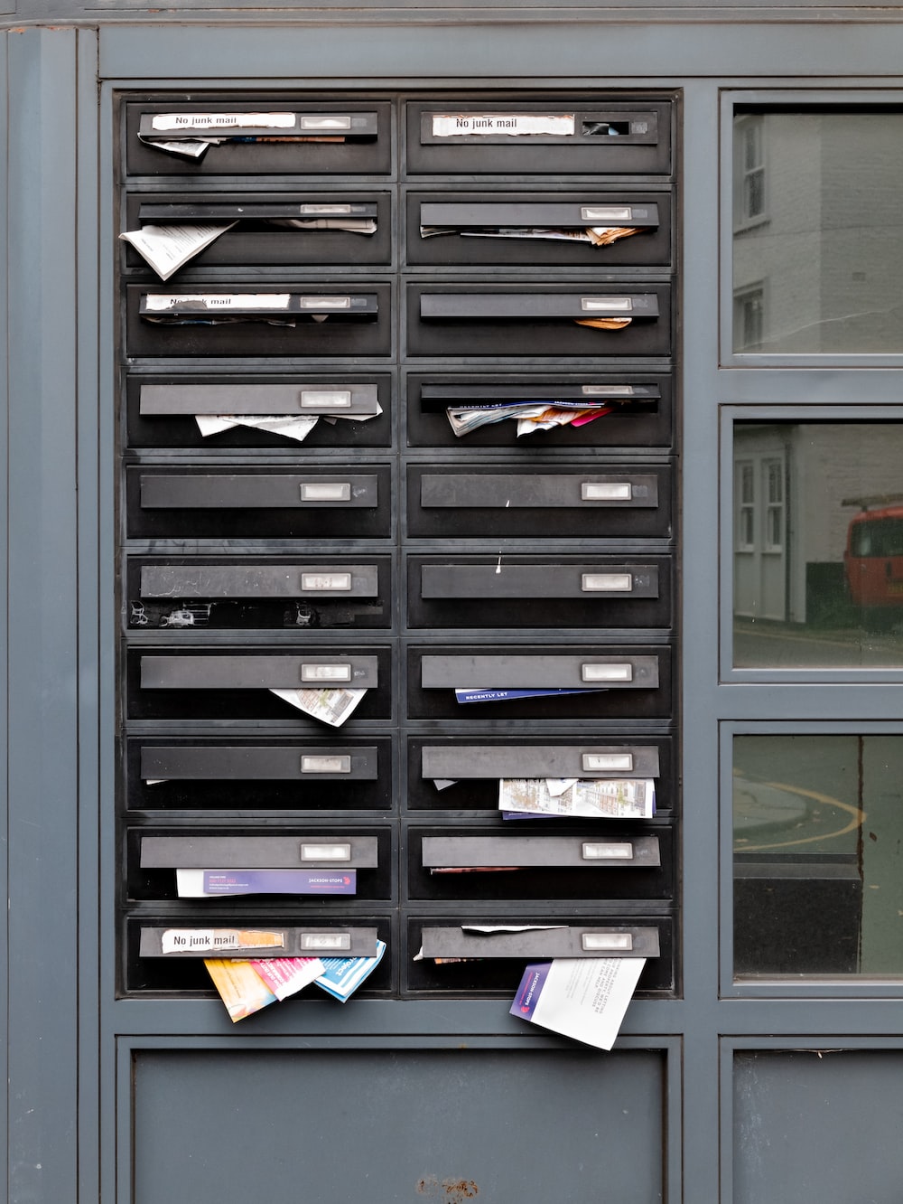 What is a horizontal file cabinet?